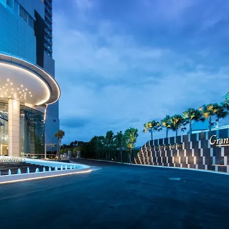 Grande Centre Point Hotel