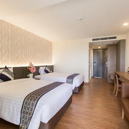 Crystal Luxury โรงแรม