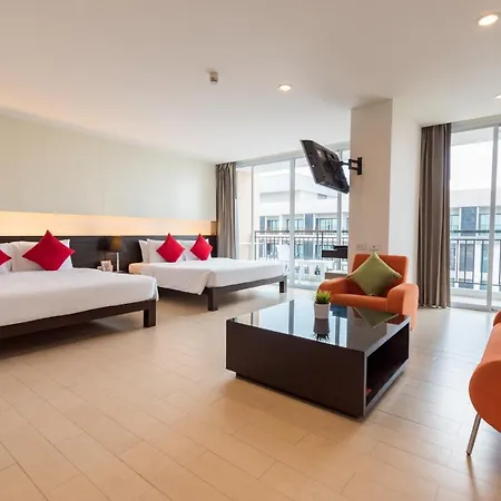 โรงแรม J 4*