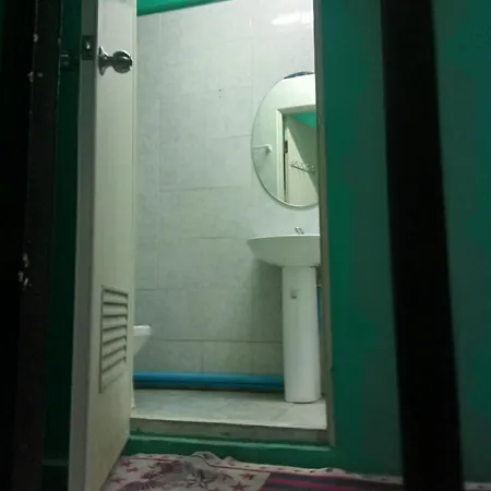 Backpackers (adults Only)