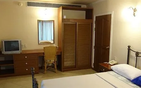 Cross Pratamnak Hotel 5*