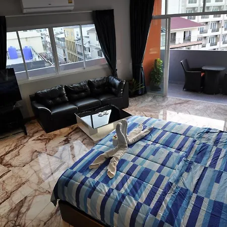 โรงแรม Koenig Mansion 4*