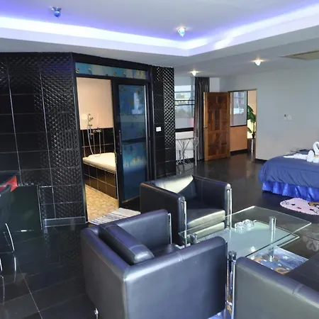 Koenig Mansion 4*