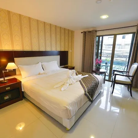 Chaplin Hotel 3*