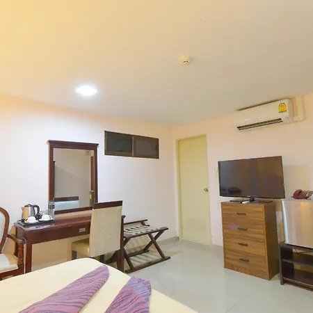 Chaplin Hotel
