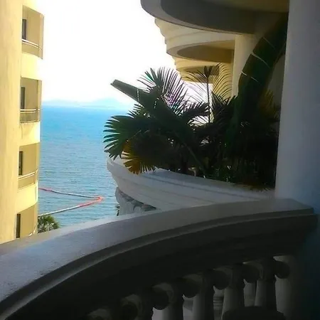 Sky Beachfront *