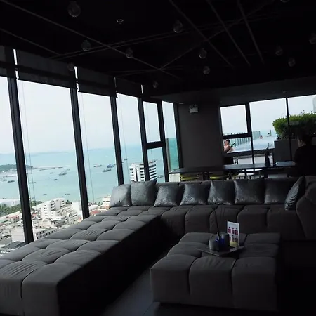 The Base Central 3* Pattaya