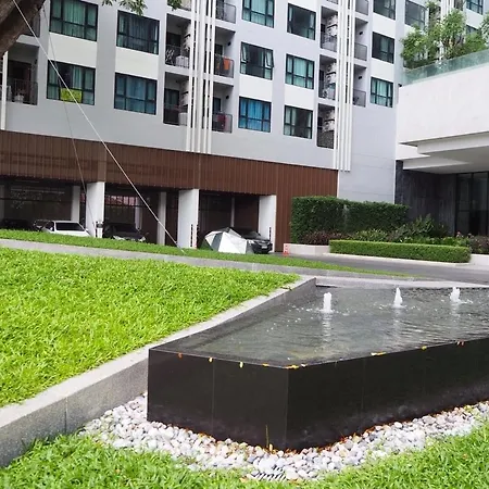 อพาร์ตโฮเทล The Base Central