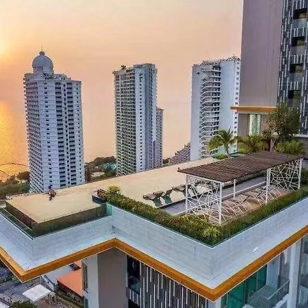 อพาร์ตโฮเทล Sky Swimming Pool Riviera