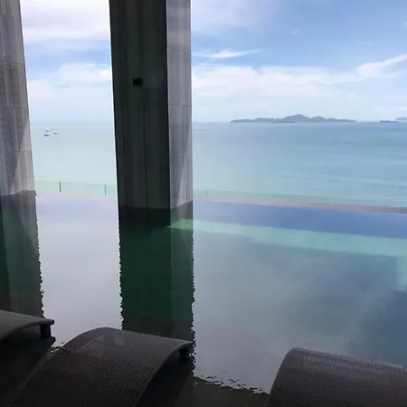 Sky Swimming Pool Riviera อพาร์ตโฮเทล *