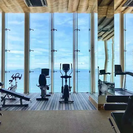 อพาร์ตโฮเทล Sky Swimming Pool Riviera