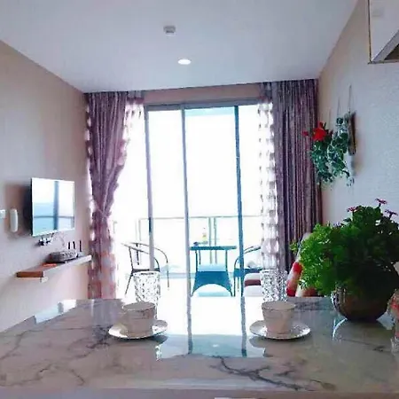 Aparthotel Sky Swimming Pool Riviera Pattaya