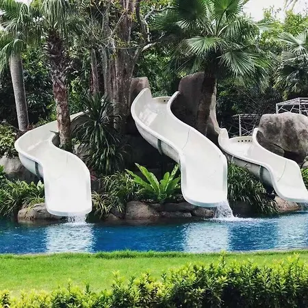 Sky Swimming Pool Riviera อพาร์ตโฮเทล *