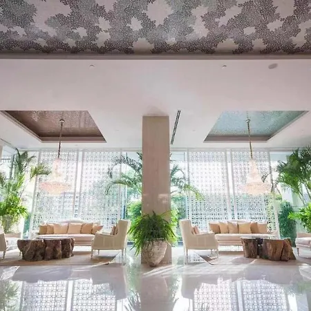 Sky Swimming Pool Riviera * Pattaya