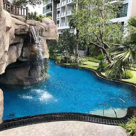 Sky Swimming Pool Riviera อพาร์ตโฮเทล Pattaya
