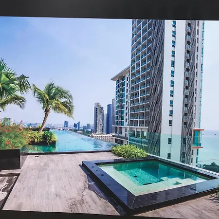 Sky Swimming Pool Riviera อพาร์ตโฮเทล Pattaya