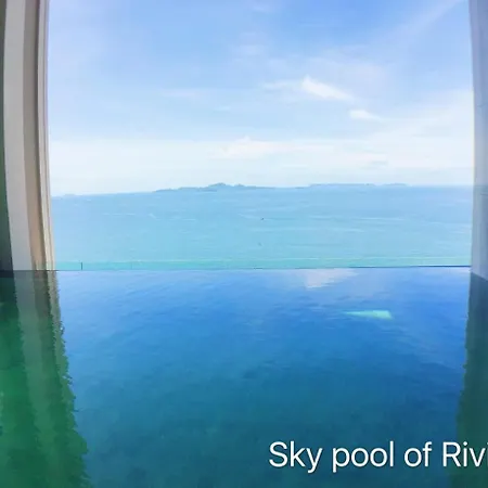 Sky Swimming Pool Riviera * Pattaya