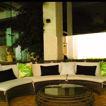 อพาร์ตโฮเทล Sky Swimming Pool Riviera *
