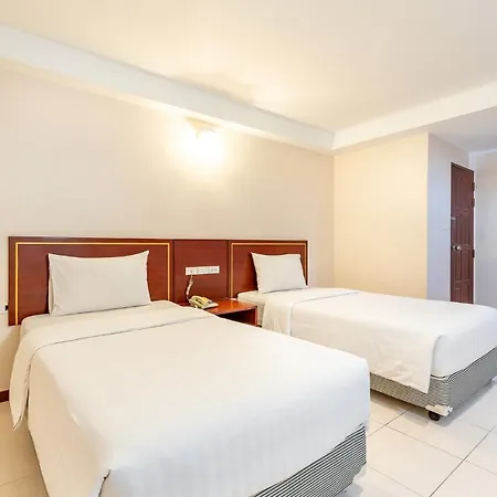 โรงแรม Eastiny Place 3*