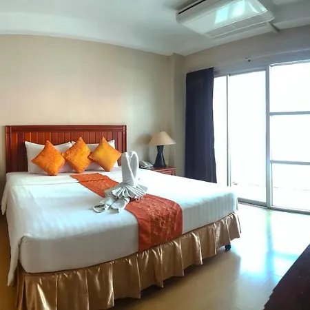 Eastiny Place โรงแรม 3*
