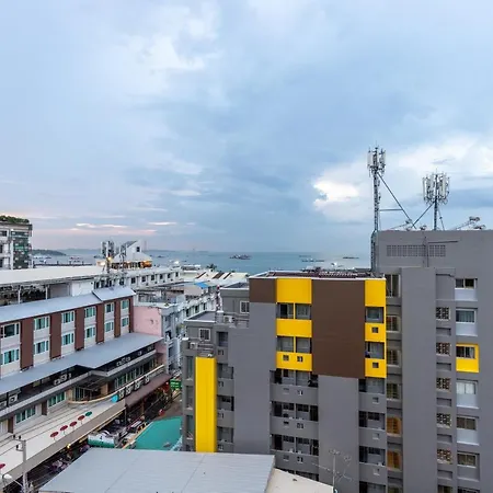โรงแรม Eastiny Plaza