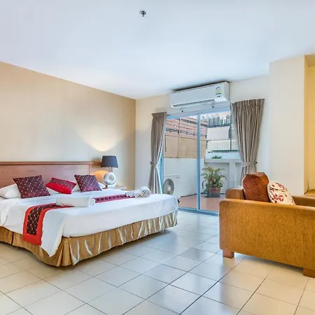 Eastiny Plaza Hotel 3*