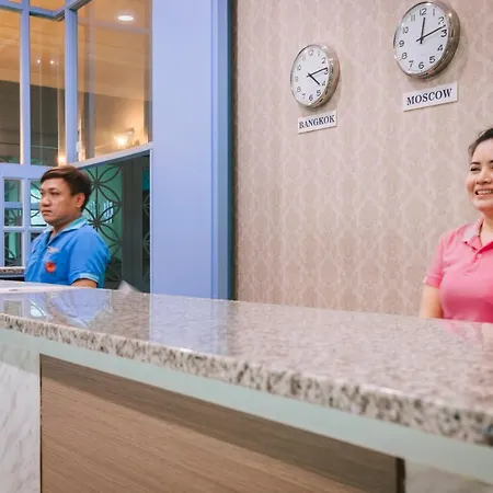 โรงแรม Eastiny 4*