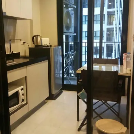 อพาร์ตโฮเทล The Base Central Pattaya