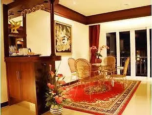 โรงแรม Rita &
