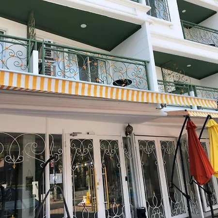 Kk House & Cafe *