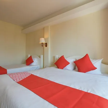 Oyo 109 Ozone Prime 4*