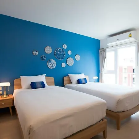 Deeprom Hotel
