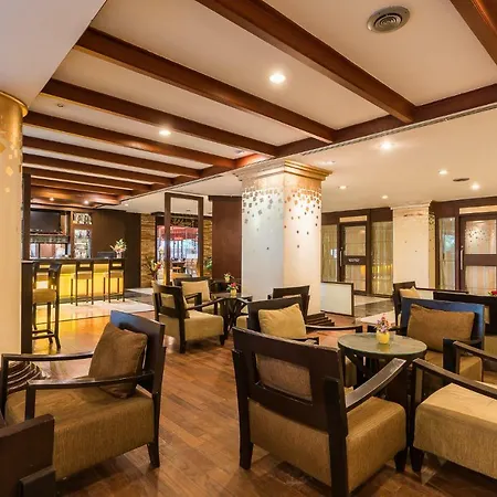 Hotel Mountain & Convention Center Pattaya