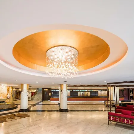 Hotel Mountain & Convention Center 4*