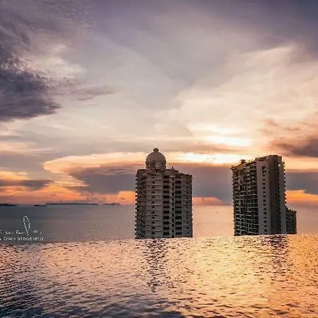 Sky Swimming Pool Riviera อพาร์ตโฮเทล Pattaya