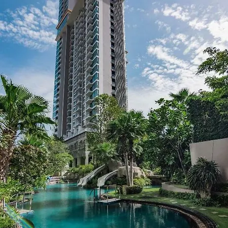 Sky Swimming Pool Riviera Aparthotel Pattaya