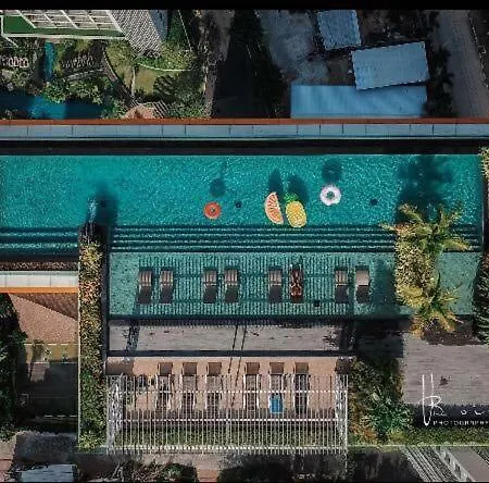 อพาร์ตโฮเทล Sky Swimming Pool Riviera