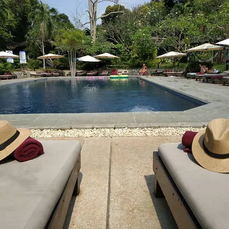 Let's Hyde & - Pool โรงแรม