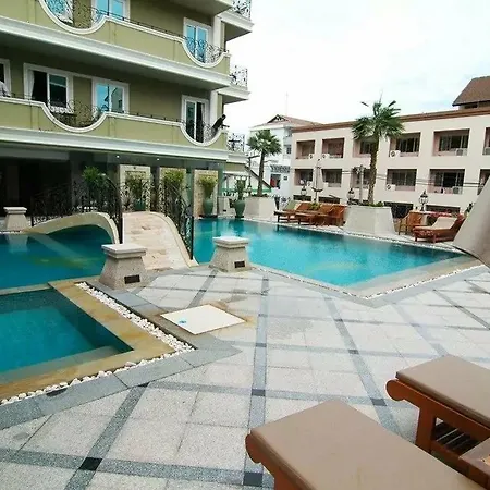 โรงแรม แอลเค รอยัลสวีท 4*