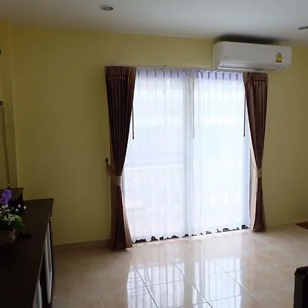 โรงแรม Jo House Pattaya *