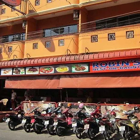 Robin's Nest & Restaurant Pattaya
