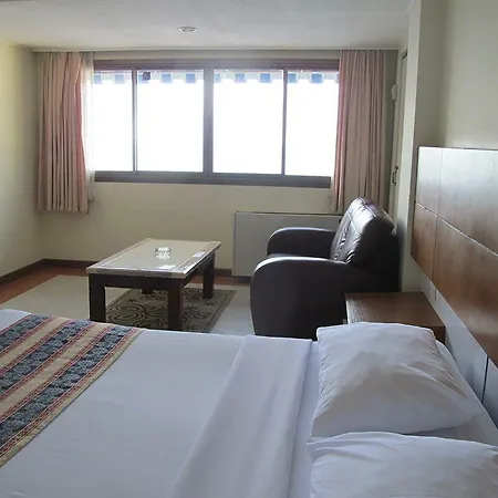 โรงแรม Diamond