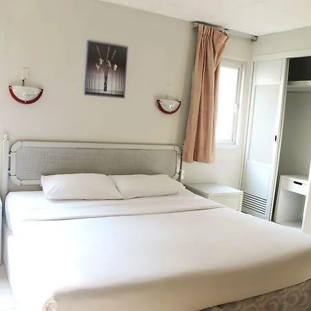 Diamond โรงแรม 3*