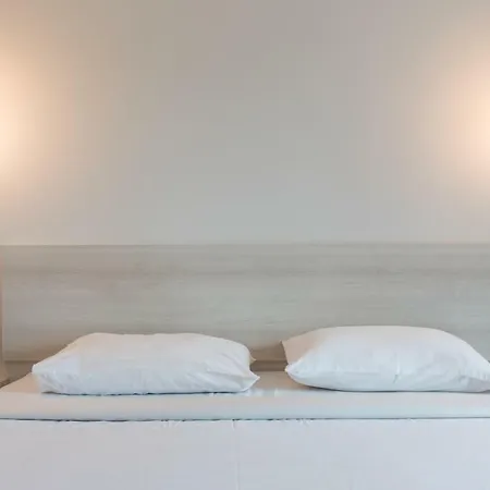 Prima House Pattaya. โรงแรม 4*