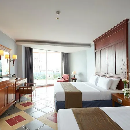 Long Garden & Pavilions โรงแรม