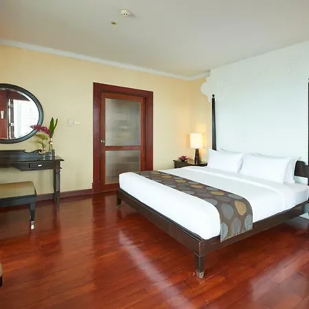 Long Garden & Pavilions 5*