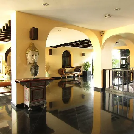 โรงแรม Nova Park