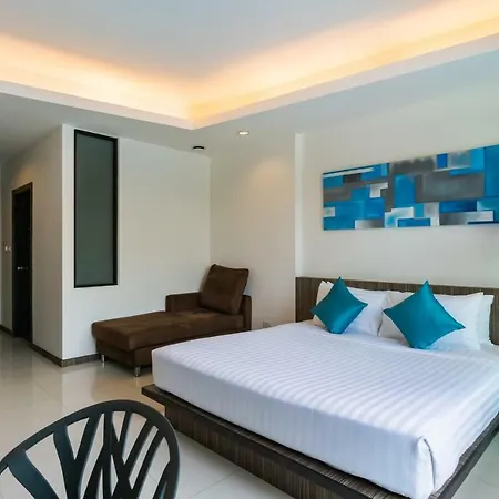 J โรงแรม 4*