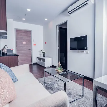 อพาร์ตโฮเทล Pattaya Posh Hotel