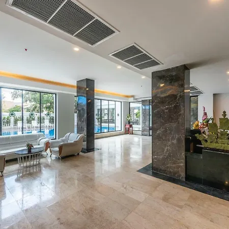 โรงแรม Mylin 5*